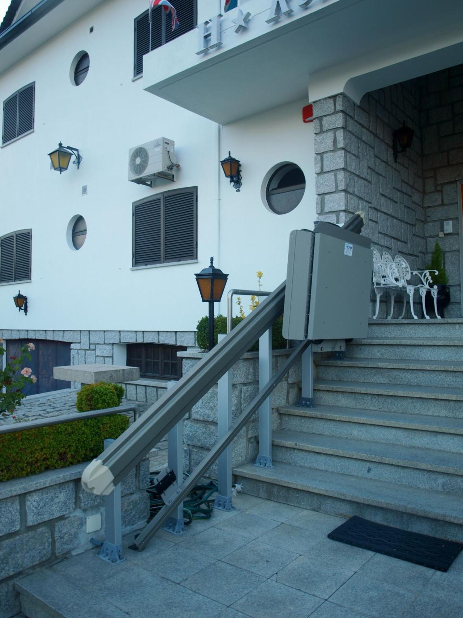 Residencial Sra. Da Lomba Hotel Pinhanços Exterior foto