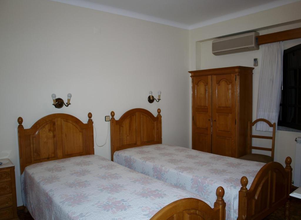 Residencial Sra. Da Lomba Hotel Pinhanços Exterior foto